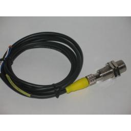 mu110040601-multilift-proximity-switch-c-w-cable-18mm-shrouded-647-p.jpg